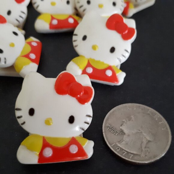 12 Pieces Hello Kitty Paper Clips For School or Home String Decor - Picture 2 of 3